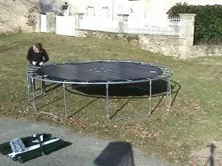 Montage trampoline hi flyer