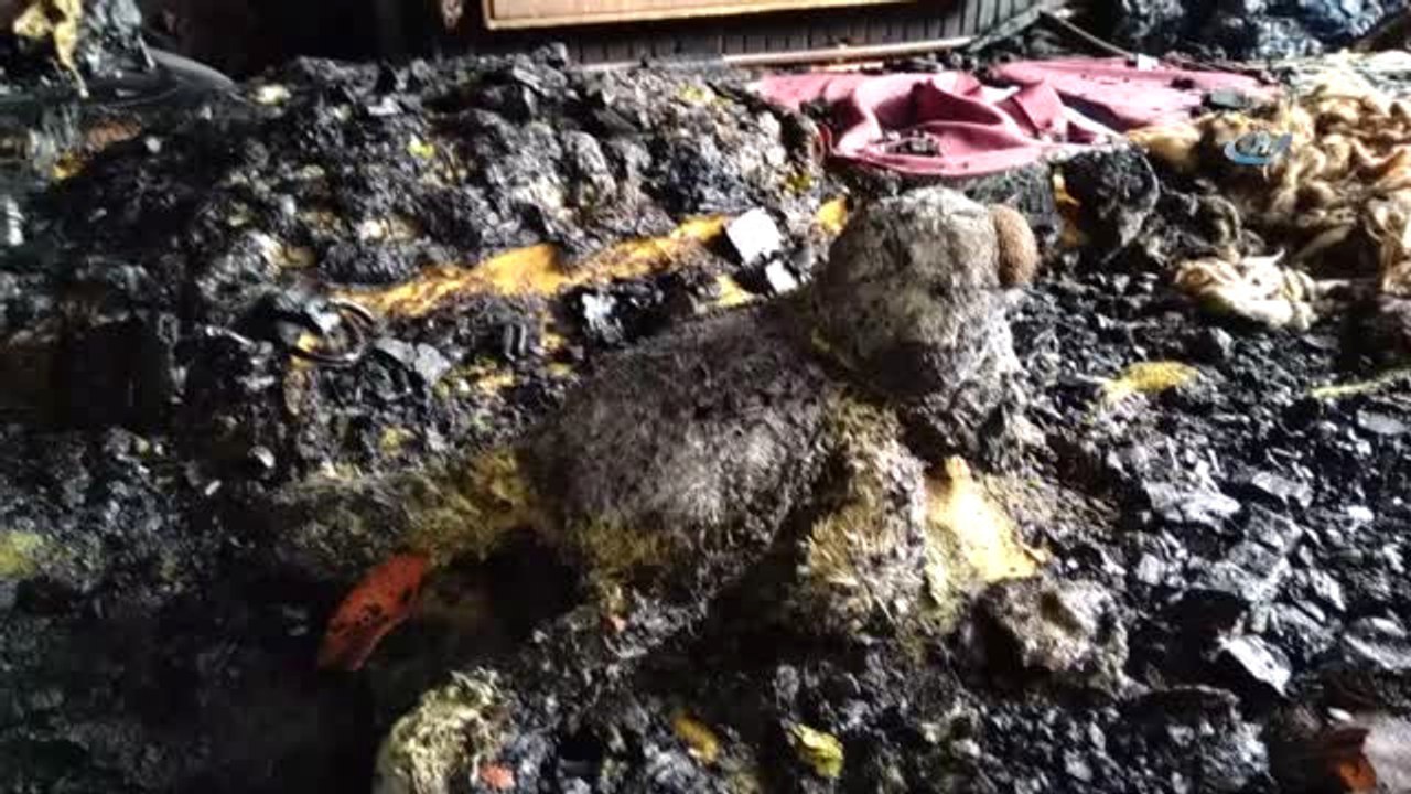 6 Yıl Önce Bombardımandan Kaçan Suriyeli Aile 2 Çocuğunu Yangında Kaybetti