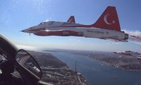 Türk Yıldızları'nın kokpitinden eşsiz Boğaz manzarası