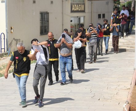 Adana'da, Fuhuş Çetesi Parasını Ödemeyen Müşteriler İçin Dayak Timi Kurmuş