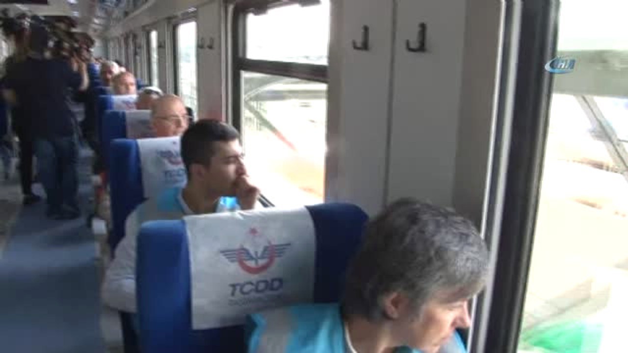 Ulaştırma ve Altyapı Bakanı Mehmet Cahit Turhan: (İstanbul Banliyö Hattı) "Yıl Sonunda Bu Projeyi...