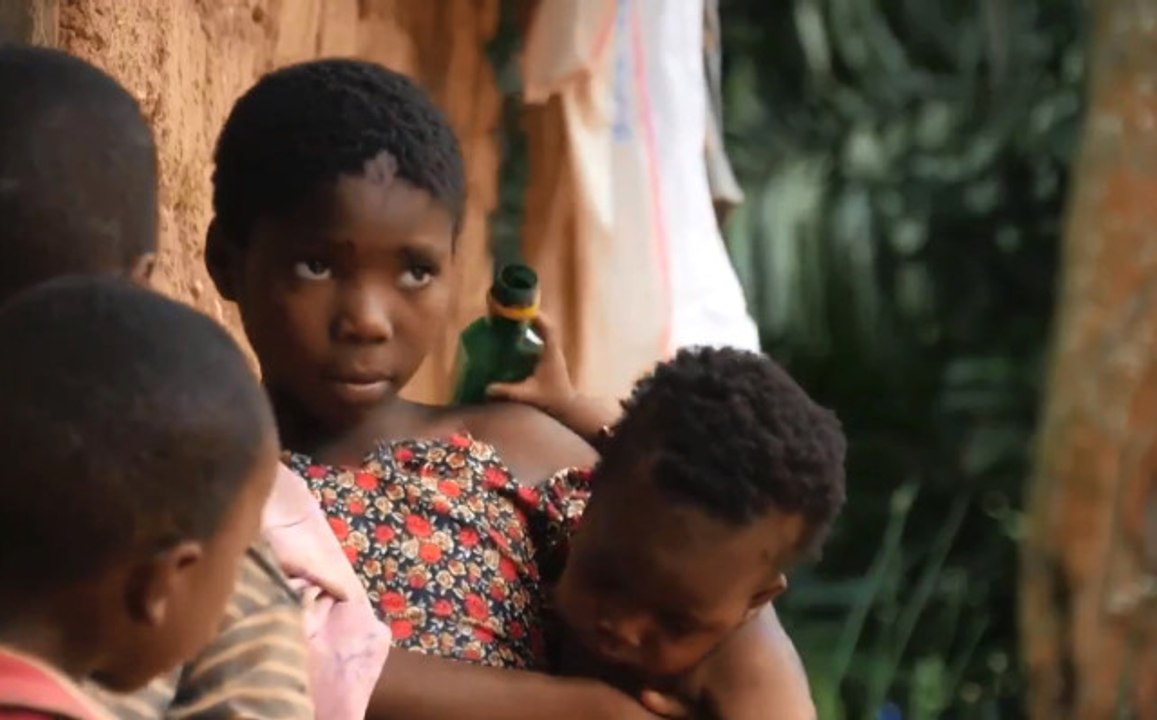 Nijerya'da Kan Donduran Gelenek! Aileler Küçük Yaştaki Kız Çocuklarını Satıp Borçlarını Ödüyor