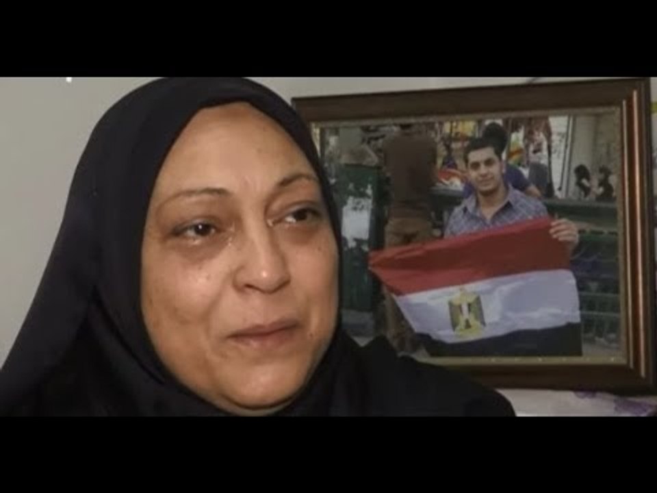 اخر النهار - في عيد الأم لقاء مع والدة الرائد ا...