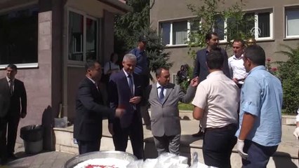 Uşak Emniyet Müdürlüğünde Aşure Dağıtıldı