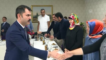 Bakan Kurum, gazi ve şehit yakınlarıyla bir araya geldi - ANKARA