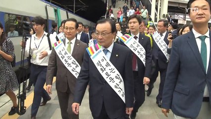 여야, 일제히 귀성인사..."평화로운 한가위" vs "마음이라도 넉넉하길" / YTN