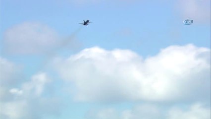 Teknofest'te Türk Yıldızları ile THY Uçağının Tarihi Uçuşu