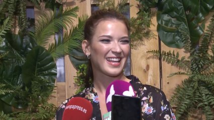 Yana Olina, la 'no novia' de Bustamante ejerce de 'influencer'