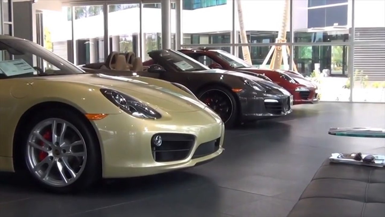 Car Saved From Hurricane, Mobile Car Wash, Porsche VP Scam, Digital Side Mirrors, SpaceX Ticket, And Fast Fails