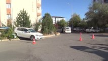 Sivas'ta Hafif Ticari Araç ile Otomobil Çarpıştı: 4 Yaralı