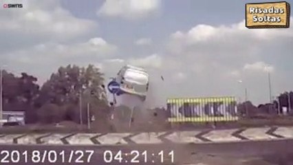 Van hit the roundabout and flew 4 meters tall