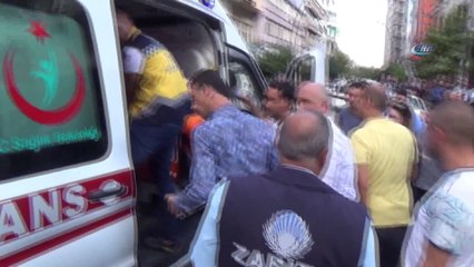 2 kişiyi bıçakladı, bir süre bekledi elinde bıçakla gitti