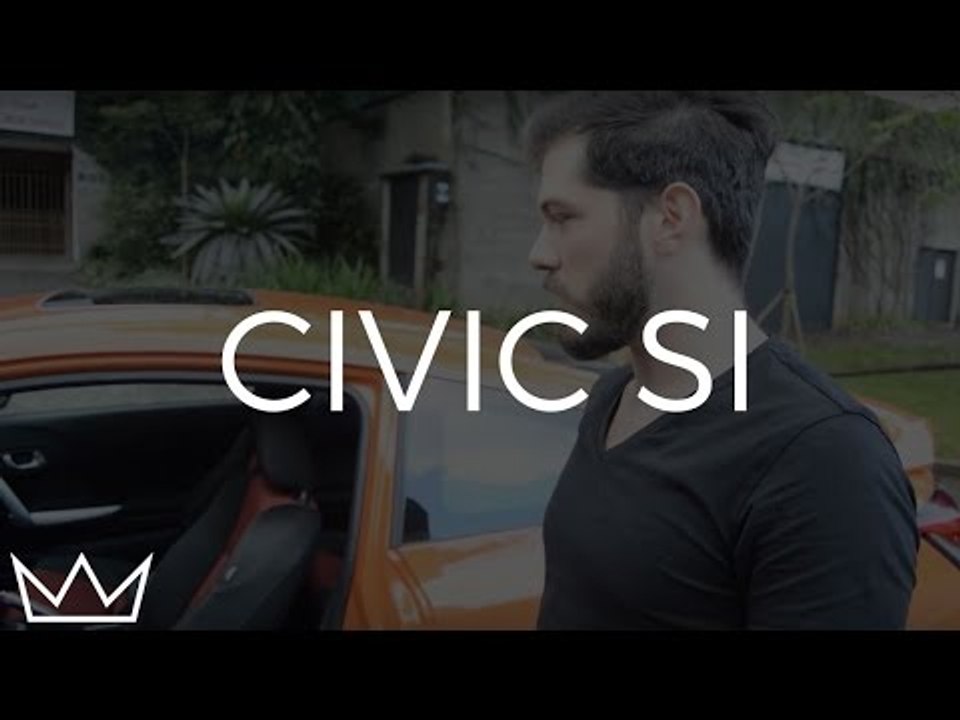 Dirigindo o Civic Si