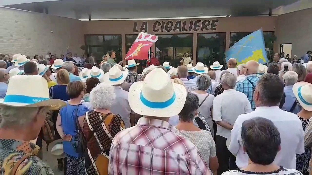 Bollène : une foule immense pour l’inauguration de la salle des fêtes