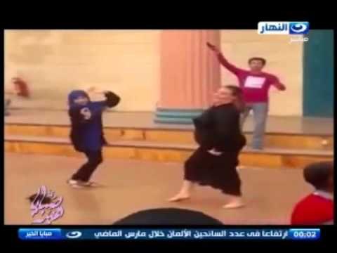 صبايا الخير- ريهام سعيد / محجبه ترقص في الملاهي علي واحده و نص