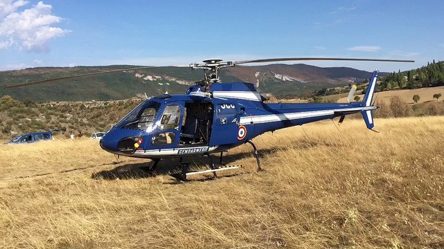 Entraînement des équipes cynophiles à Plan-de-Baie
