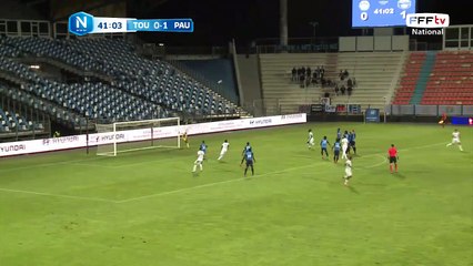 Oh le magnifique coup franc qui fini sur l'équerre d'Elana.