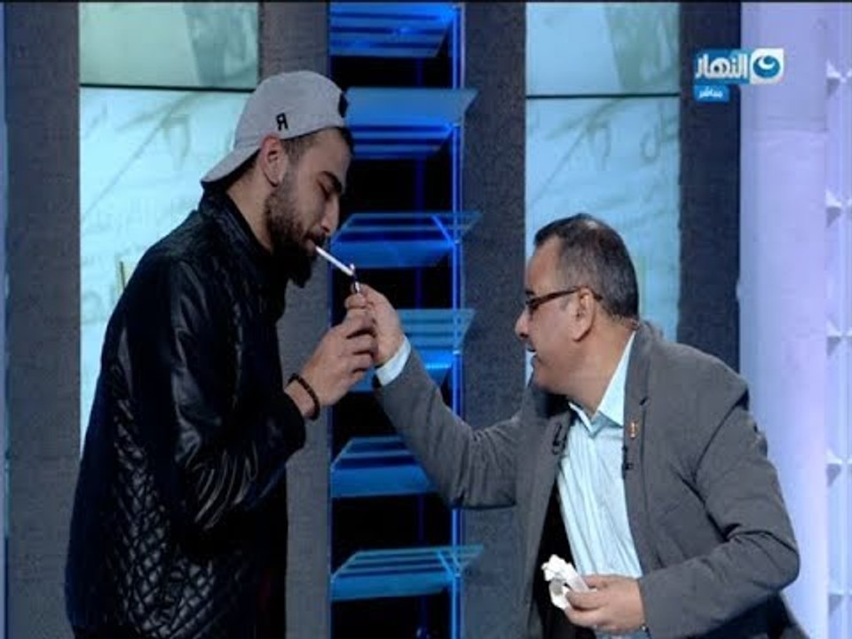 الناس بتشتري سجاير فيها مقلب و بتفرقع في وشها #جابر_القرموطي ...#مانشيت_القرموطي