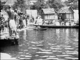 Auguste & Louis Lumière: Baignade de nègres (1896)