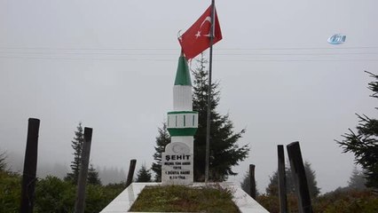 Meçhul Şehidin Mezarı Başındaki Minare Dikkat Çekiyor