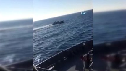 Tcg Akbaş Gemisi Kuşadası Körfezi'nde Göçmen Botu Tespit Etti