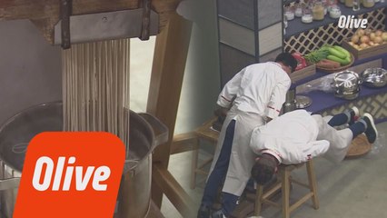 이것이 퍼포먼스! 데일이 직접 반죽하고 뽑은 냉면의 맛은?