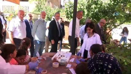 Bakan Ersoy, Mardin'de tarihi yerleri gezdi