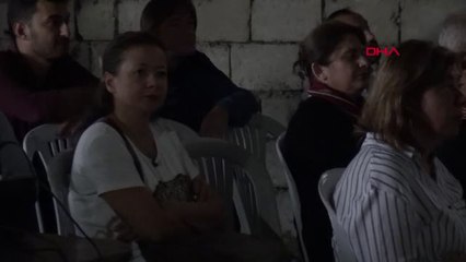 Rize Çay Alım Yerinde Film Gösterimi