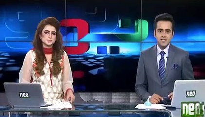 Indian soldier fell down at wagah border