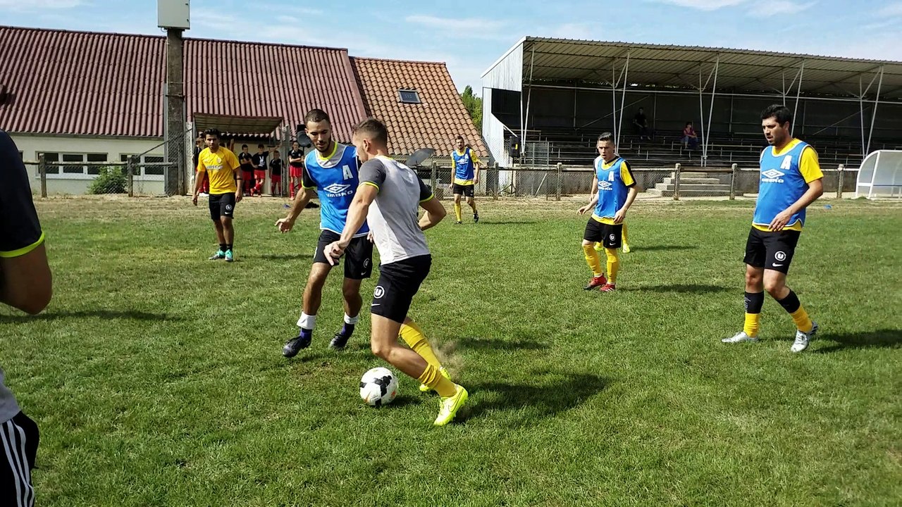CDF...  ECHAUFFEMENT AVANT MATCH CUISEAUX CHAMPAGNAT.71SAONE ET LOIRE