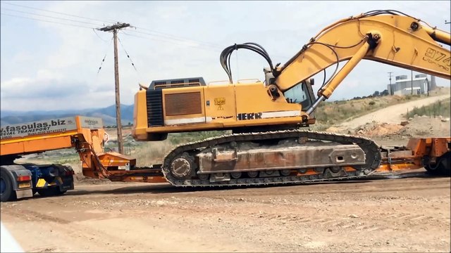Transporting The Liebherr 974 Excavator l Büyük ve Tonajlı