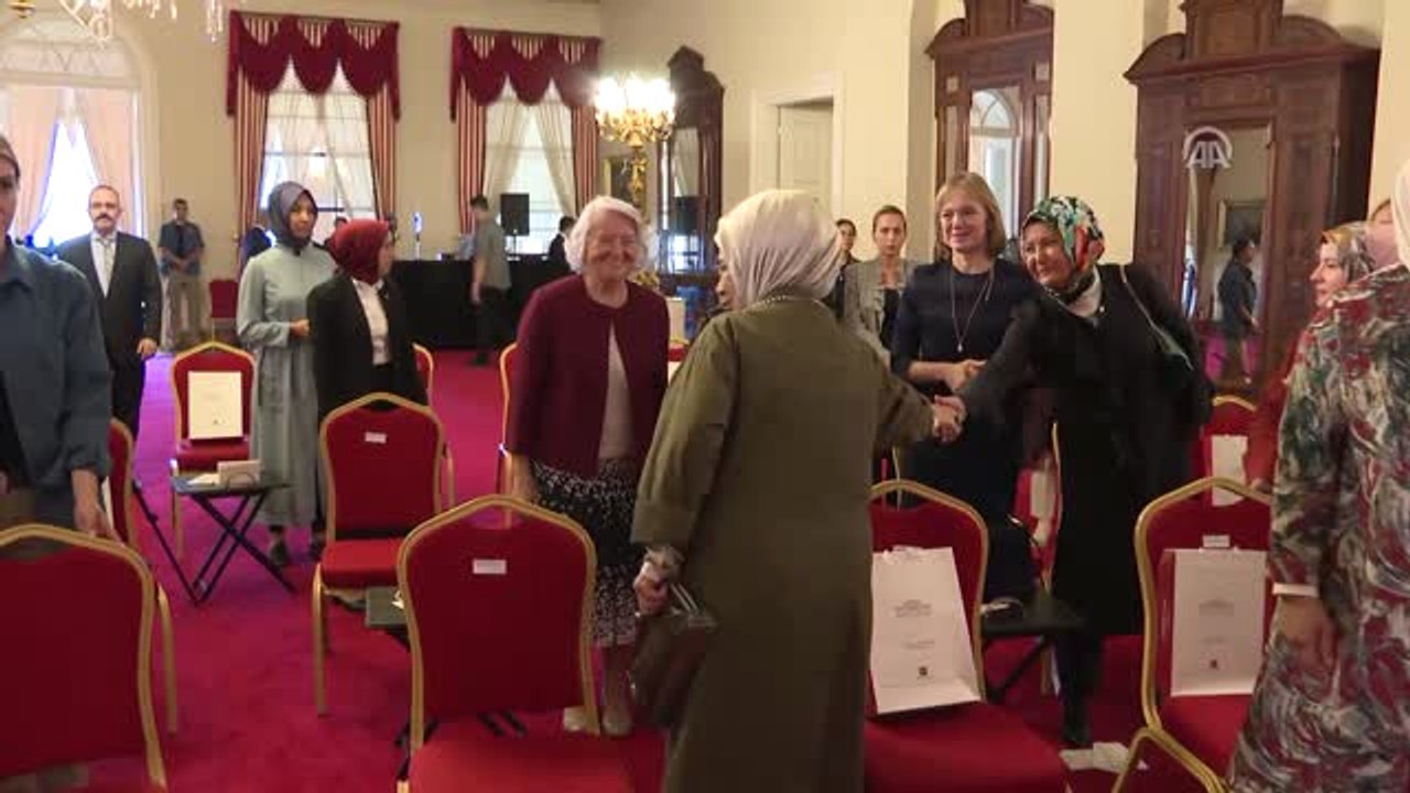 Bezmialem Valide Sultan Söyleşisi