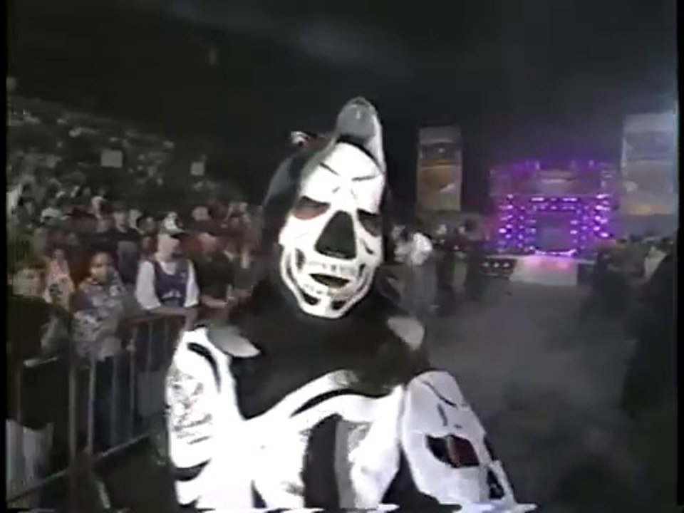 Ciclope, Juventud Guerrera, Lizmark Jr. y Ultimo Dragon vs.  La Parka, Psychosis, Villanos IV y V.