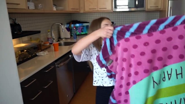 BOYFRIEND does my MAKEUP CHALLENGE (FUNNY) | Piper Rockelle