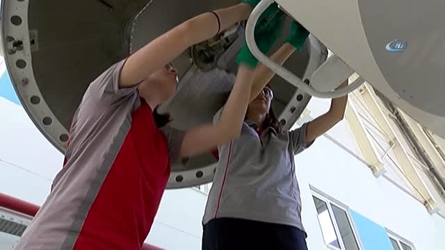 THY'de Uçaklara Kadın Eli Değdi...kadınların Uçak Teknisyenliğine İlgisi Arttı