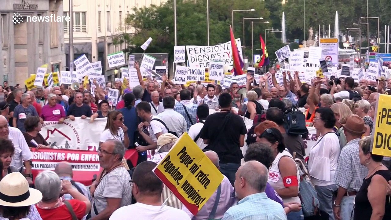 Thousands of Spanish retirees protest over pensions