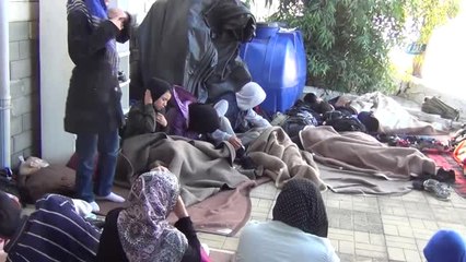 Ayvalık'ta Jandarma 22 Göçmen 1 Organizatör Yakaladı