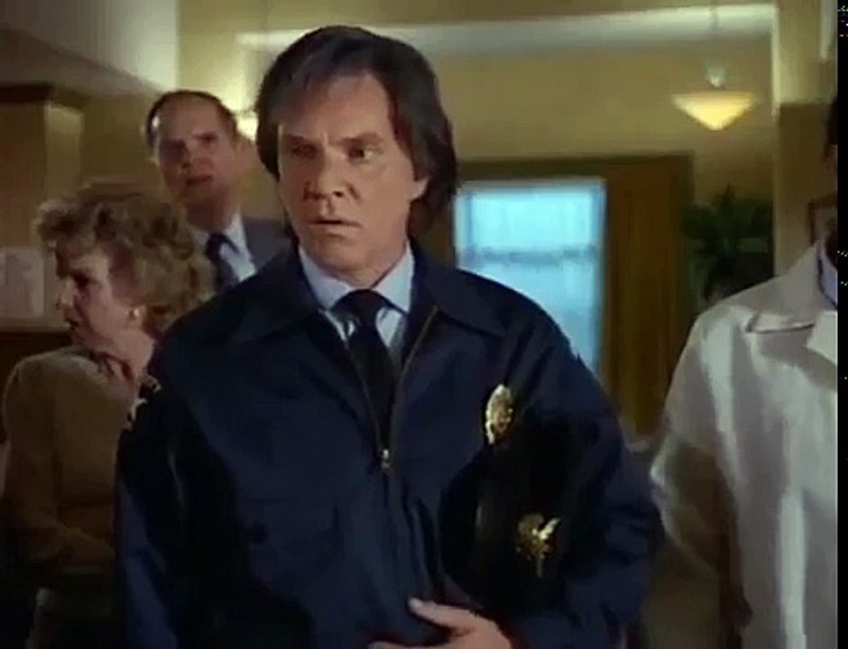 Tales From The Crypt S03E07 The Reluctant Vampire 1991