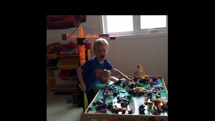 The Funny Reaction of The Baby When The Parent Scare Them