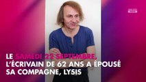 Michel Houellebecq marié : Carla Bruni-Sarkozy lui adresse un doux message