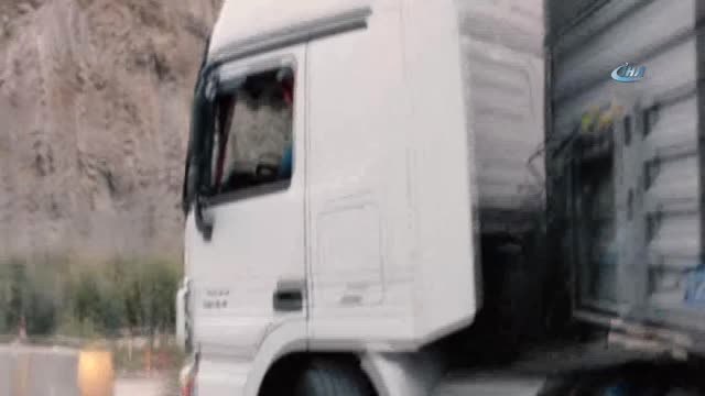 Hakkari'de Nefes Kesen Eroin Operasyonu...56 Kilo 240 Gram Eroin Ele Geçirildi