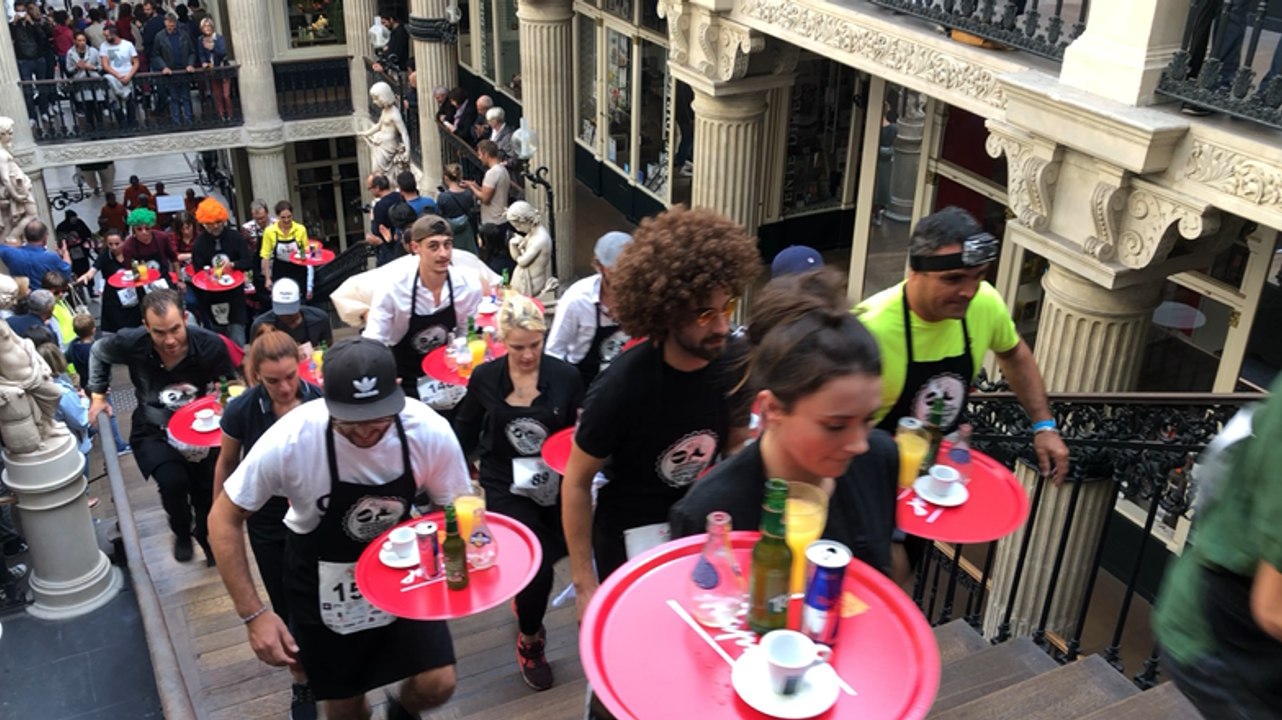 Course des serveuses et garçons de café