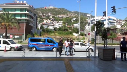 Yaklaşık 100 milyon TL’lik vurgun yapan banka müdürü İzmir’de yakalandı