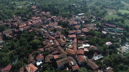 700 Yıldır Mimarisini Bozmayan Cumalıkızık, Hafta Sonu Ziyaretçi Akınına Uğradı