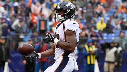 Royce Freeman scores TD on first offensive play from scrimmage