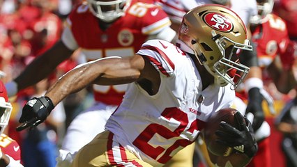 Matt Breida shows incredible elusiveness on 26-yard run