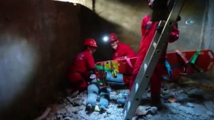 Deprem tatbikatı gerçeğini aratmadı