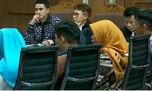 6 Pejabat Dinas PUPR Bersaksi di Sidang Lanjutan Zumi Zola