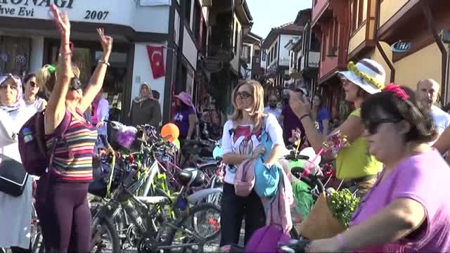 Süslü Kadınlar Bisiklet Turu Eskişehir'de Düzenlendi