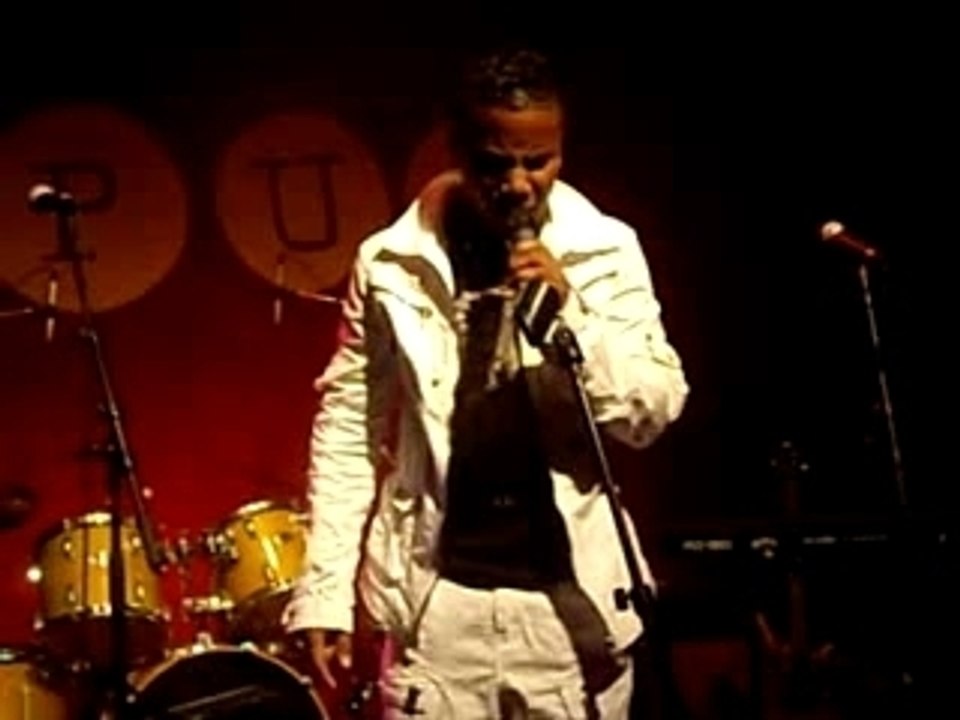 concert gospel opus cafe battery